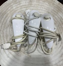 Lot of 3 Nintendo Wii White Nunchuck Controller RVL-001 And RVL-002 OEM Genuine