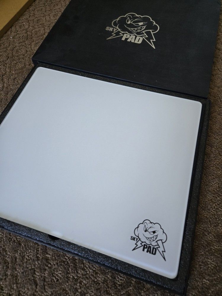 SkyPAD 3.0 Glass Gaming Mouse Pad