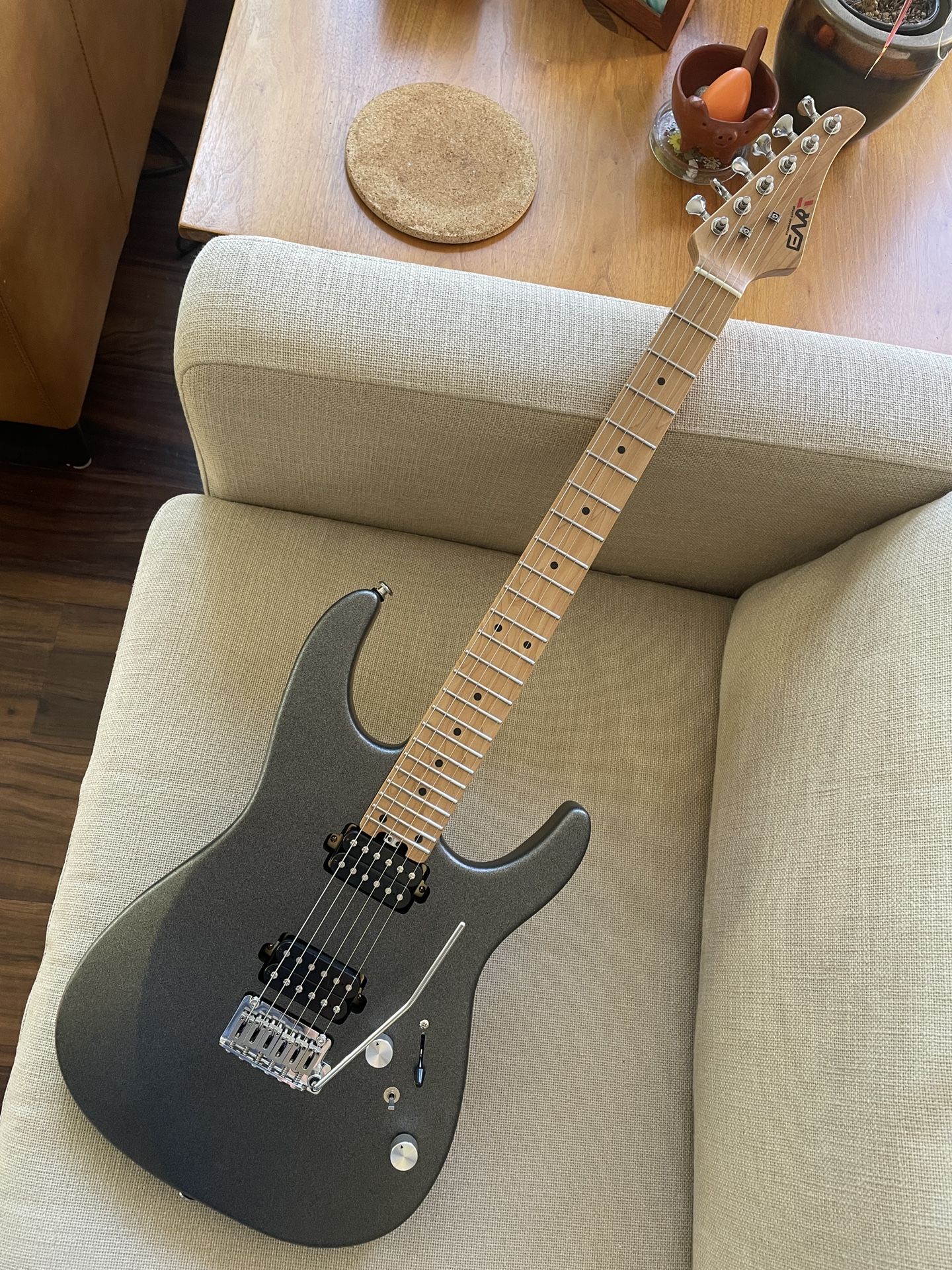 Eart Electric Guitar