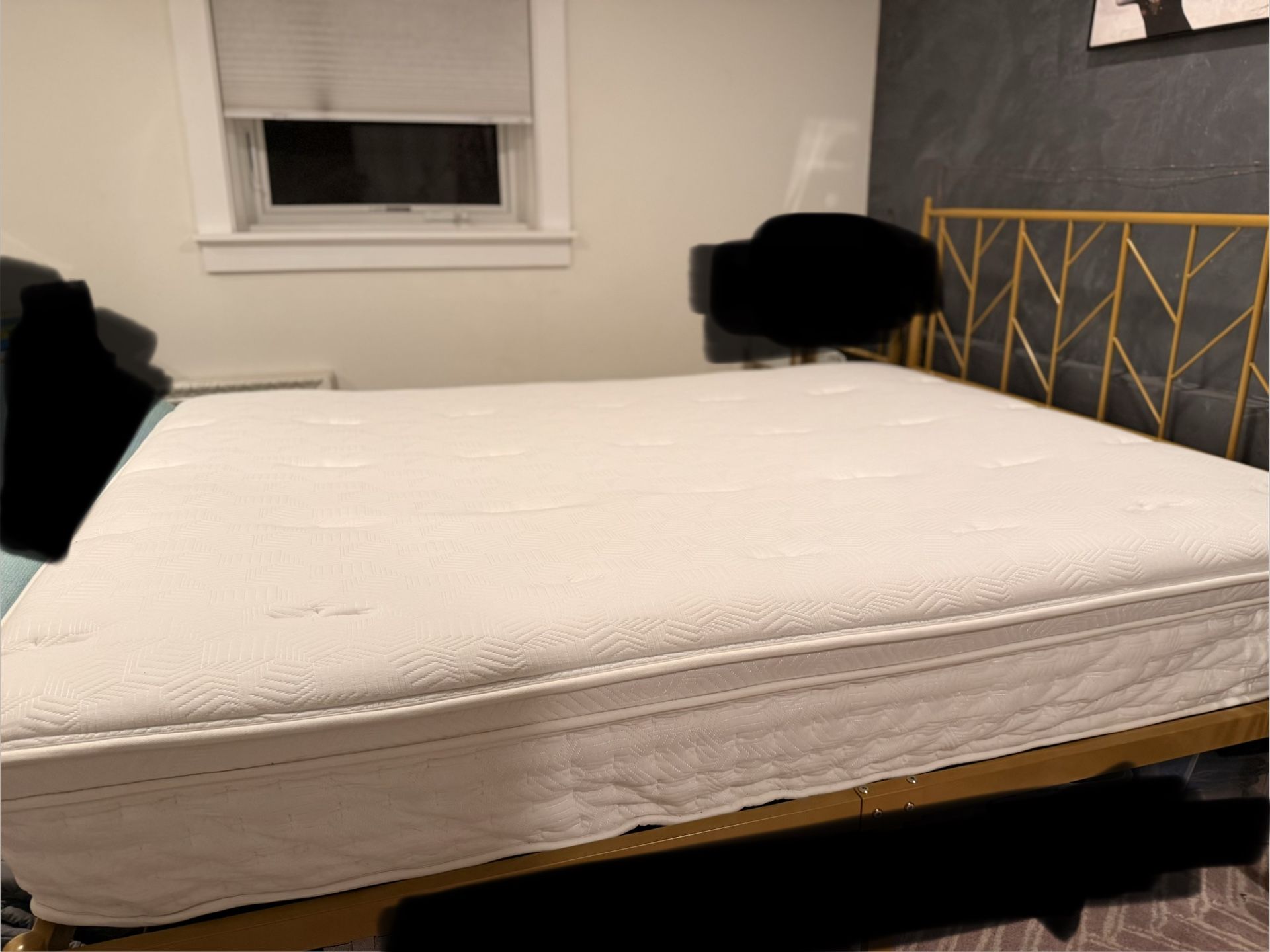 Used Queen 12 Inch Medium Firm Mattress 