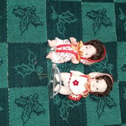 2 Vintage Itsy Bitsy Pee Wee Dolls?