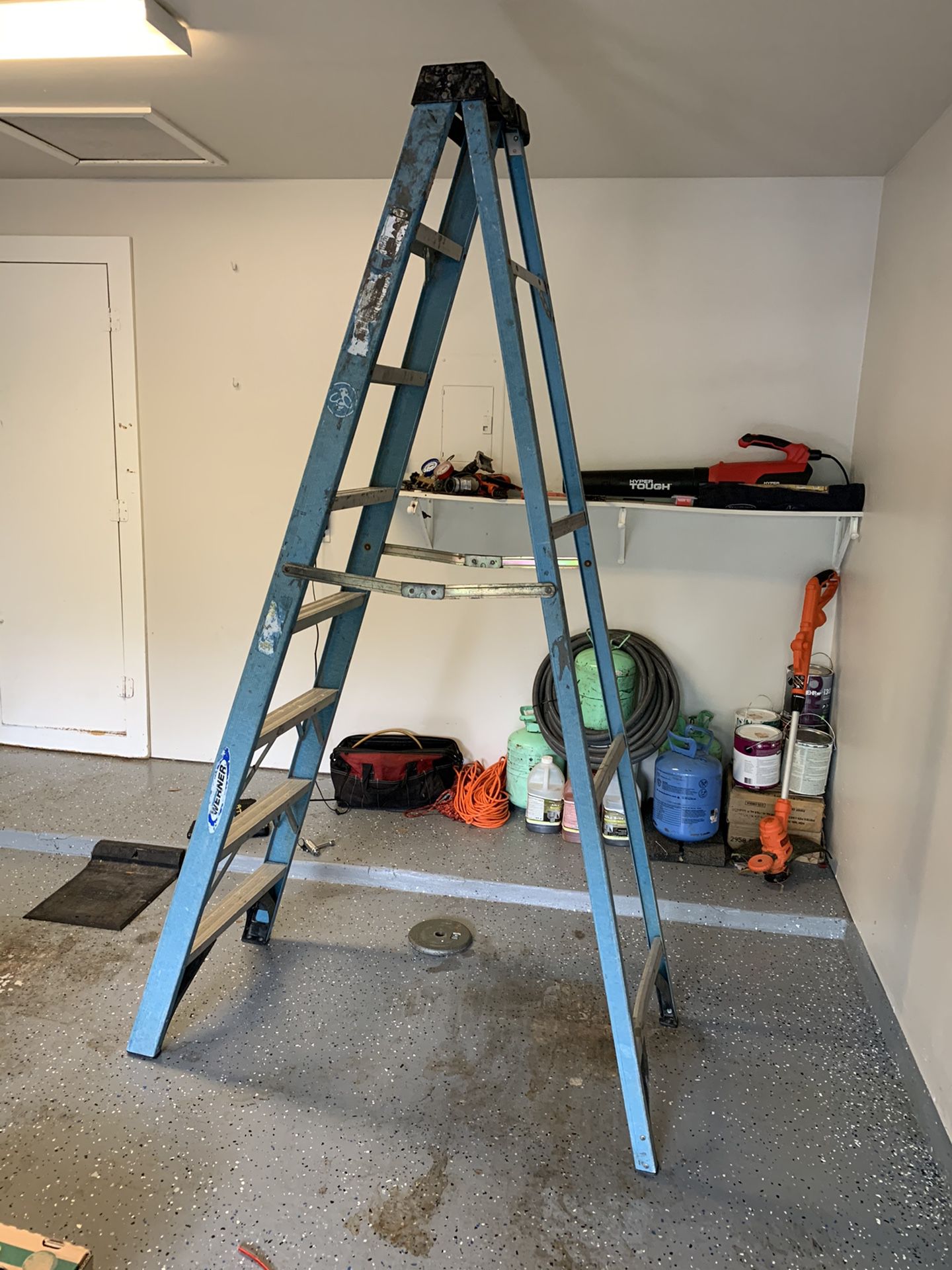 8 foot ladder Broken