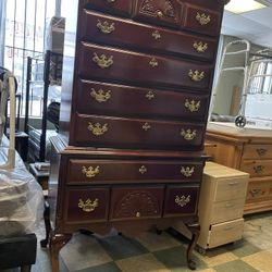 NICE ELEGANT CHERRY COLOR DRESSER ARMOIRE