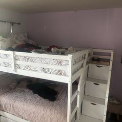 Twin-Over-Twin Bunk Bed 