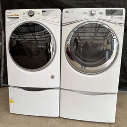 Whirlpool Washer And Gas Dryer 