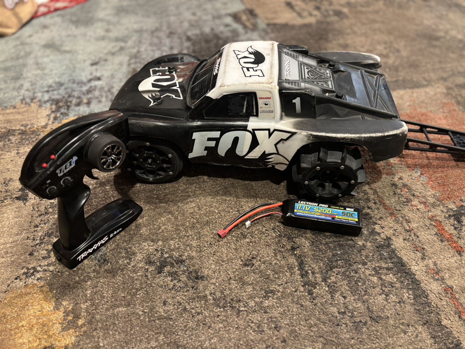 4x4 Traxxas Slash Battery And Charger Included
