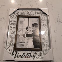 Mr and Mrs Wedding Picture Frame