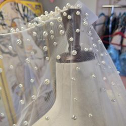 Pearl Wedding Veil Finger Length