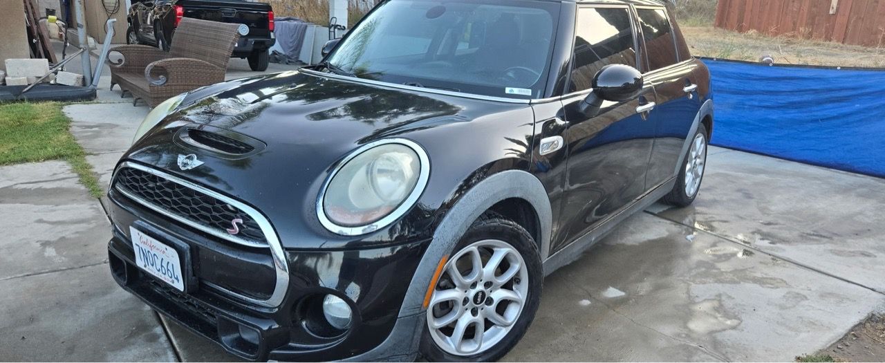 Spring For Key Back 2015 Mini Cooper for Sale in Spring Valley, CA - OfferUp