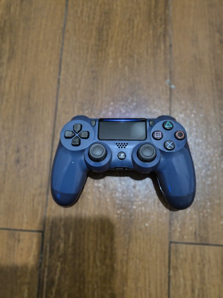 PS4 Controller