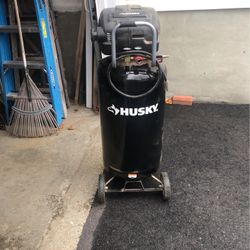 26 Gallon Husky Compressor