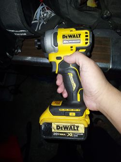 Dewalt DCF809 Impact Driver brushless 20v with XR battery