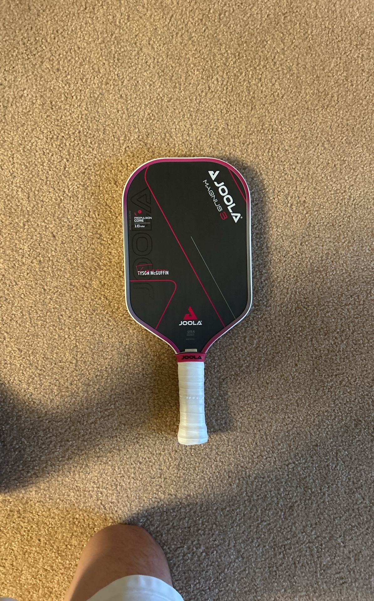 Joola Gen 3 Magnus Pickleball Paddle With Paddle Cover