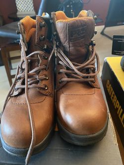 Botas de mujer con punta de metal