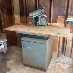 Radio Arm Saw With Cabinet 