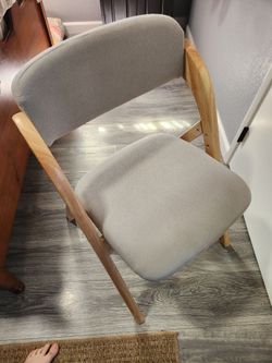 Grey foldable desk chair