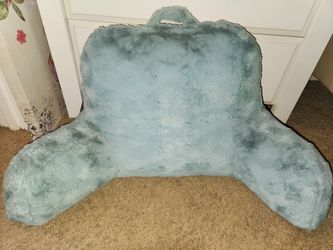 Fluffy Reading Pillow