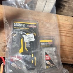 Ratcheting Data Cable 