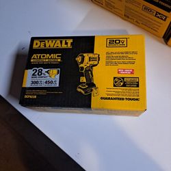 DeWalt Atomic Compact Series 3/8" Compact Impact Wrench With Hog Ring anvil