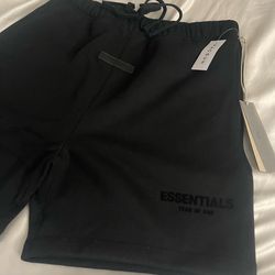 Essentials FOG shorts Size Small