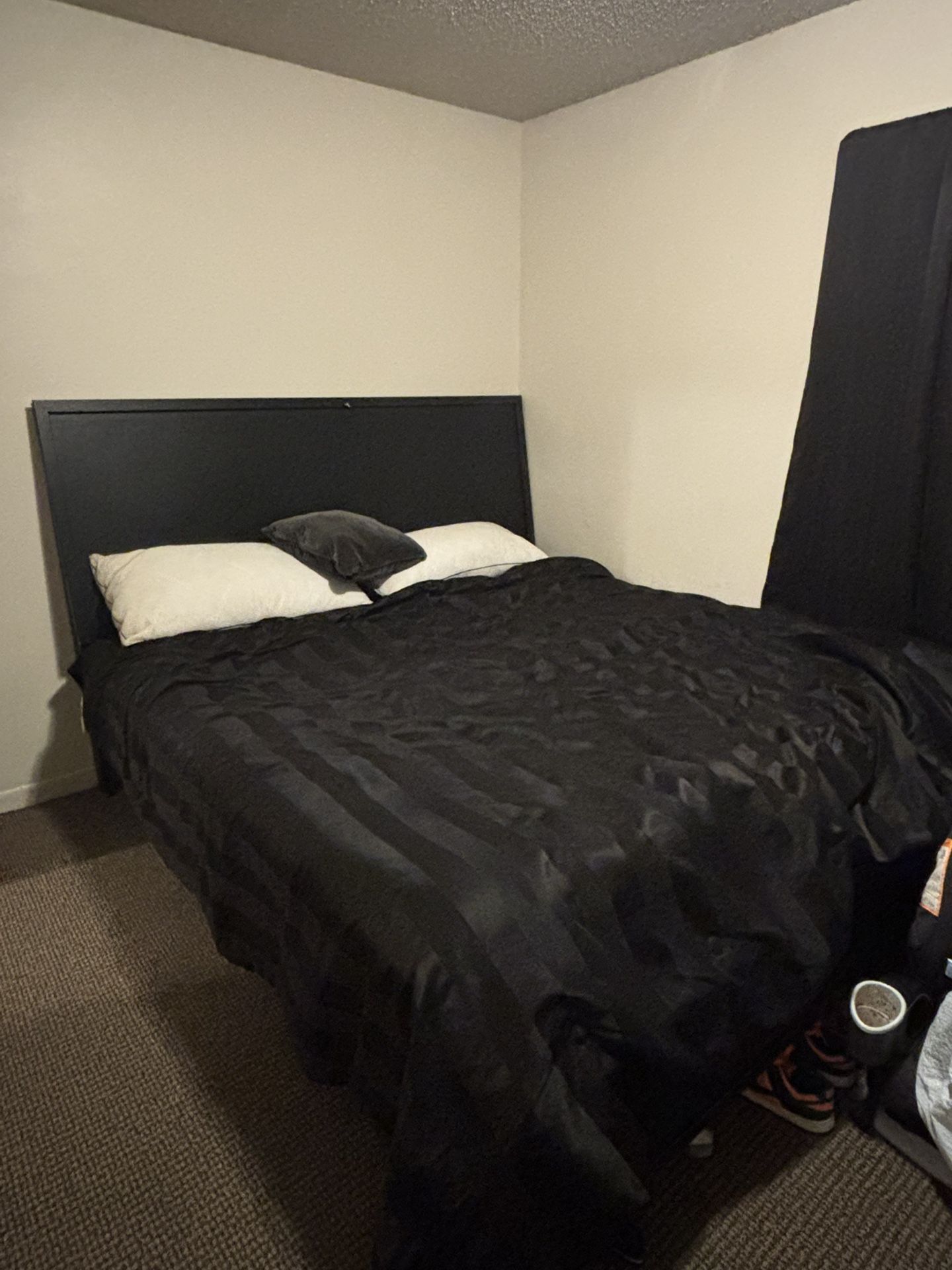 King Size Bed And Mattress . 