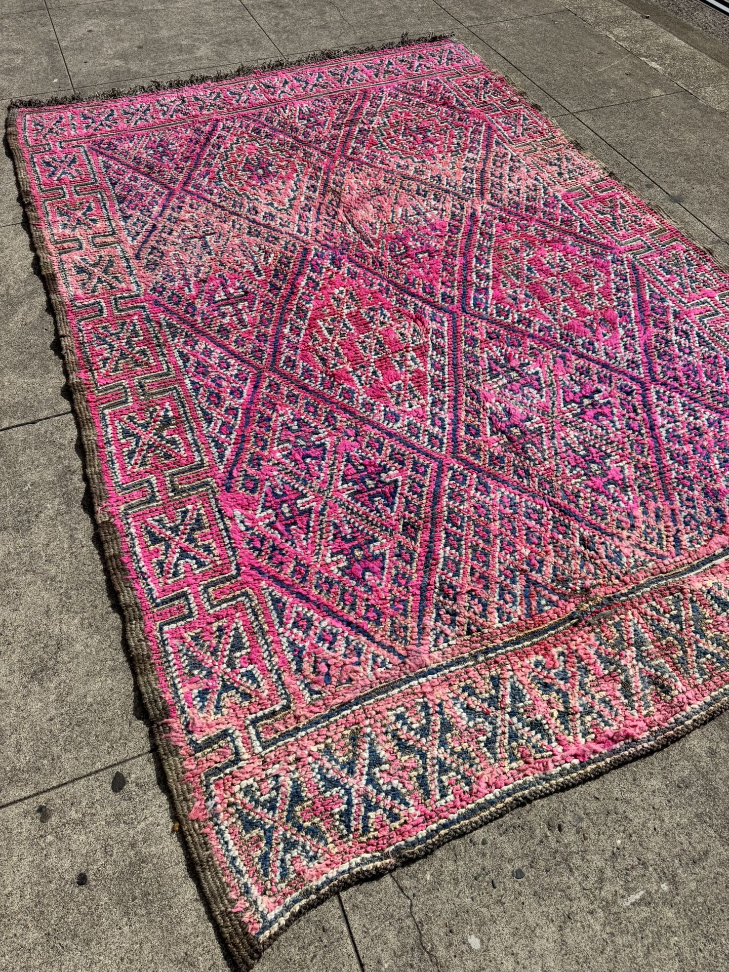 Vintage pink moroccan wool rug