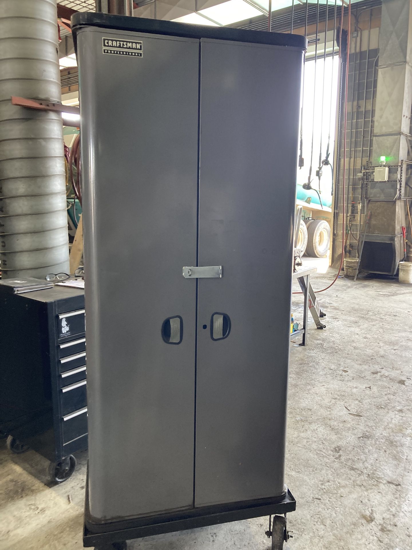 Craftsman Professional Tool Locker/cabinet