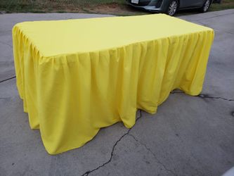 Table skirt for 6ft table