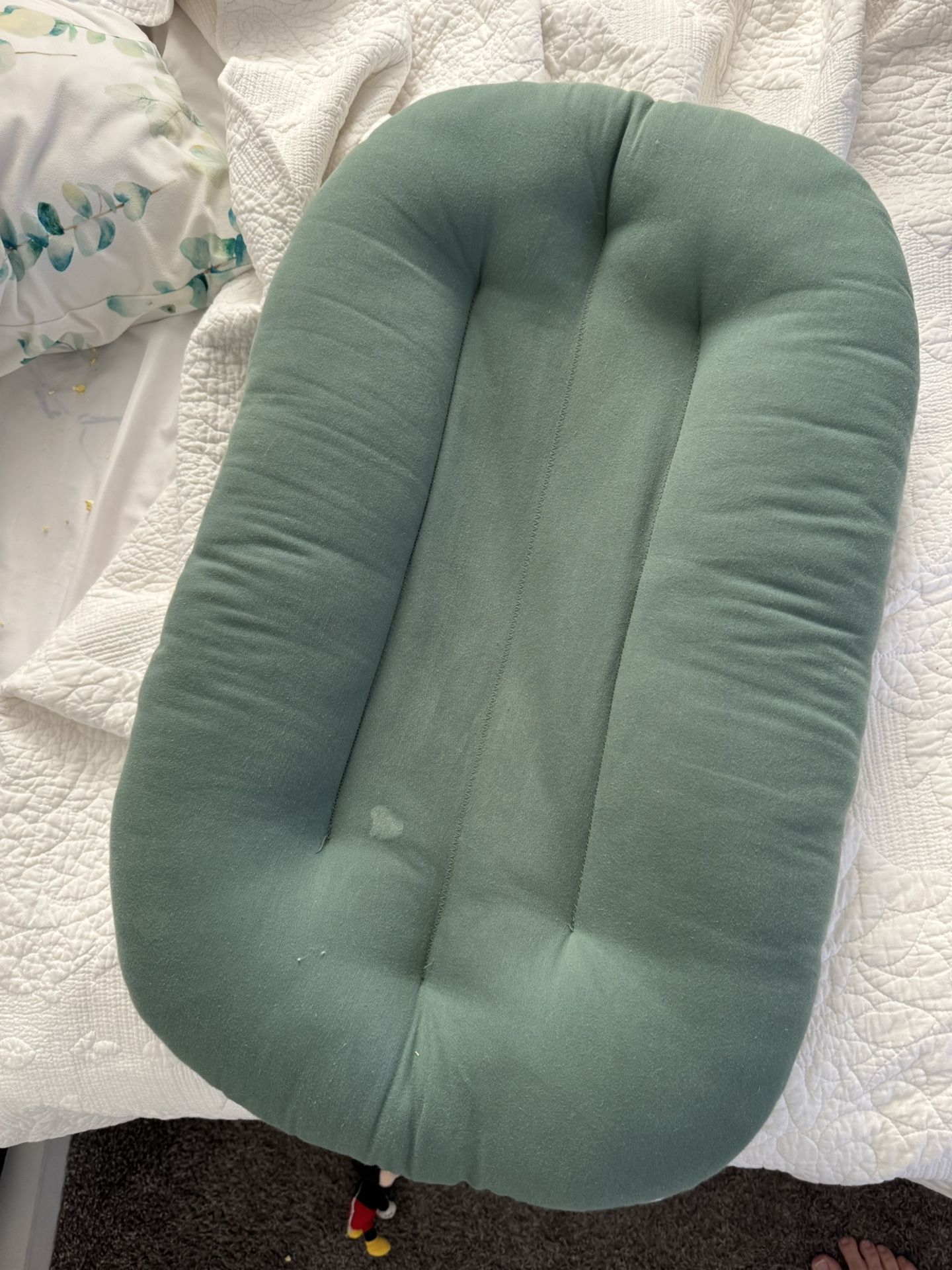 Snuggle Me Infant Lounger 