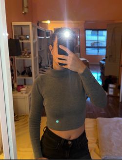 Gray Turtleneck Long Sleeve Crop Top