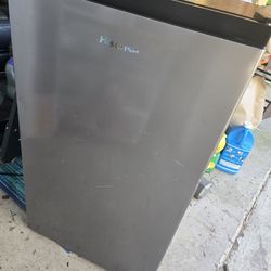 Hisense 4.4 Cubic