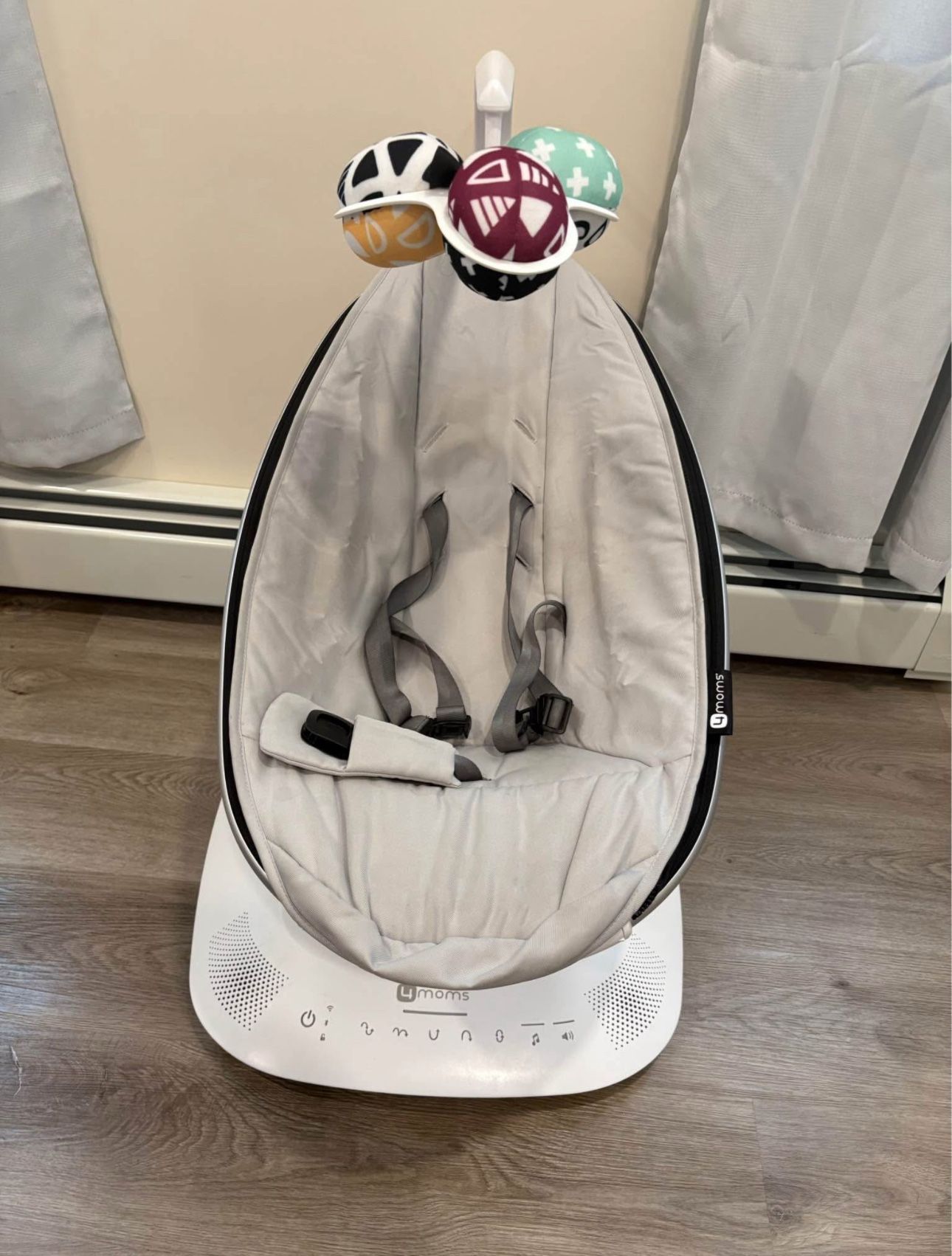 4moms mamaRoo Multi-Motion Swing