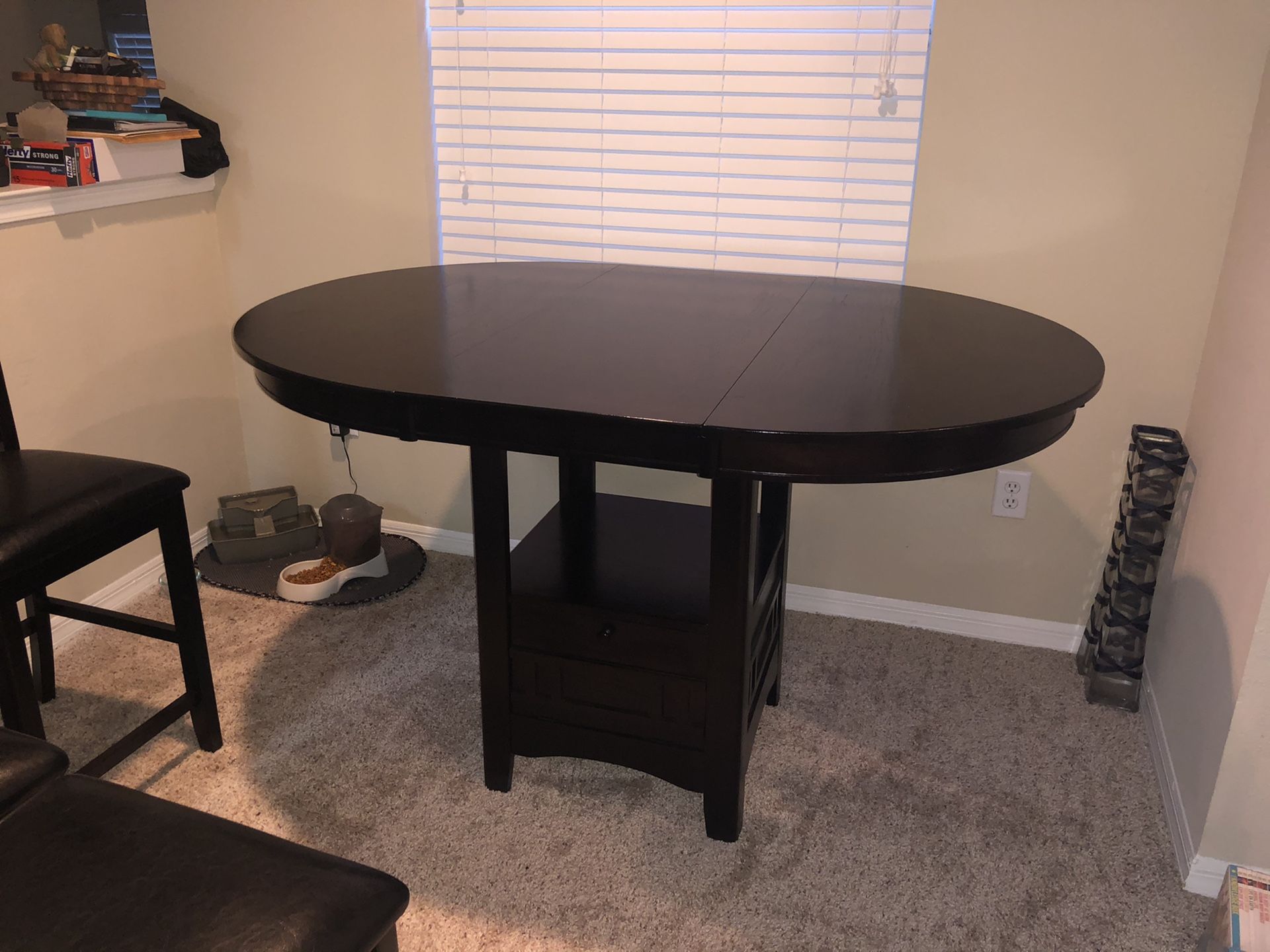 New kitchen table with 4 chairs