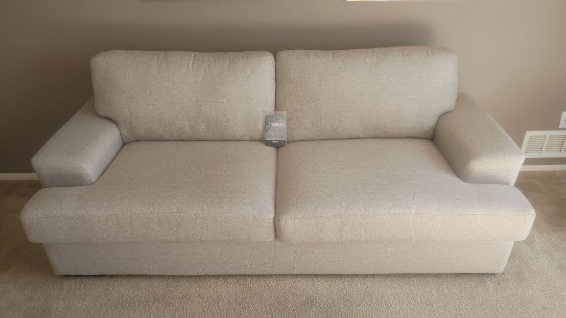 Contemporary Light gray/stone Sofa