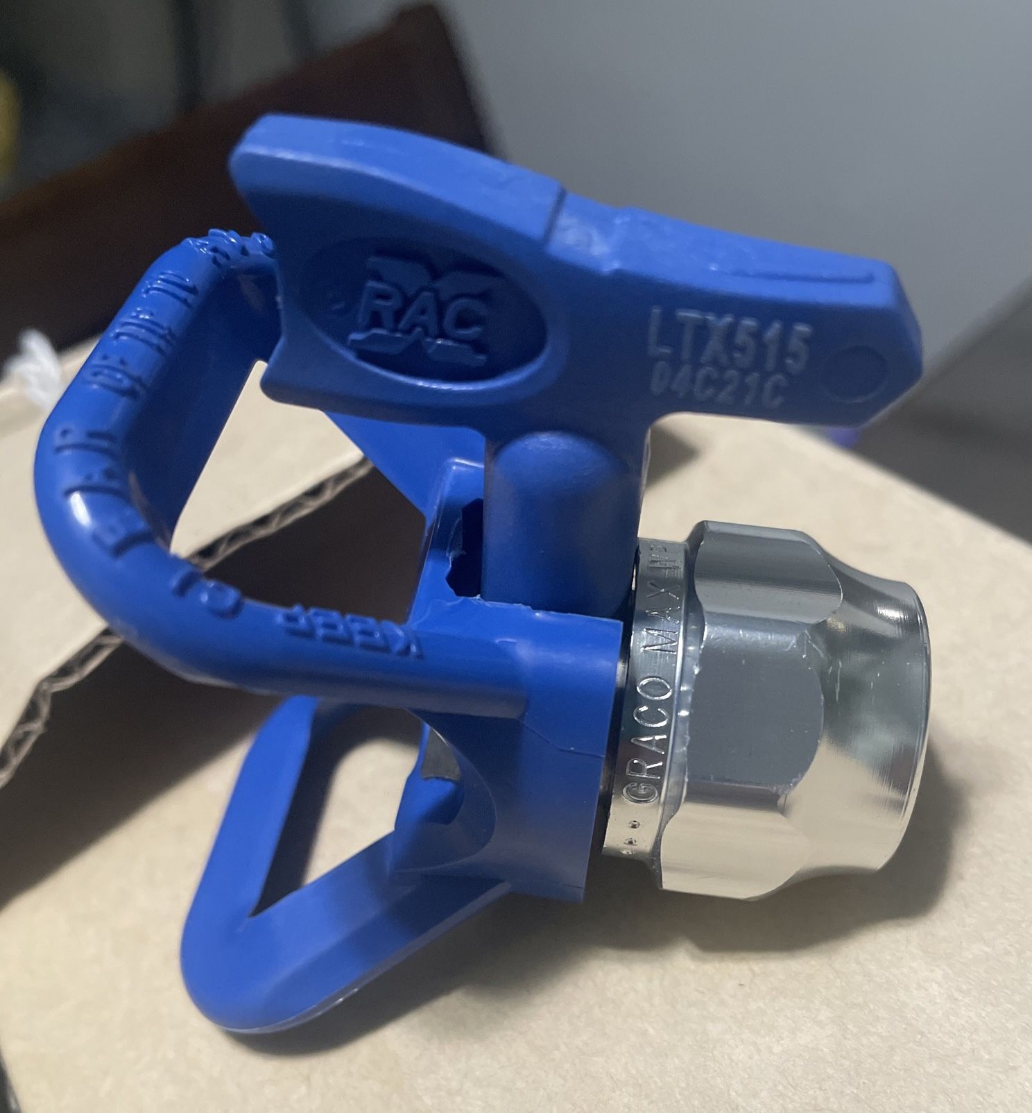 Graco 246215 RAC X 7/8" Tip Guard and Tip LTX515 for Sale in Everett