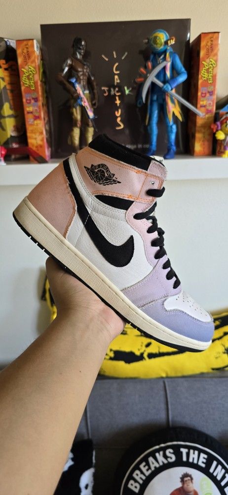 Jordan 1 Skyline
