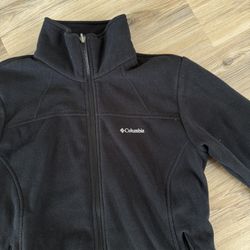 Large Columbia zip up
