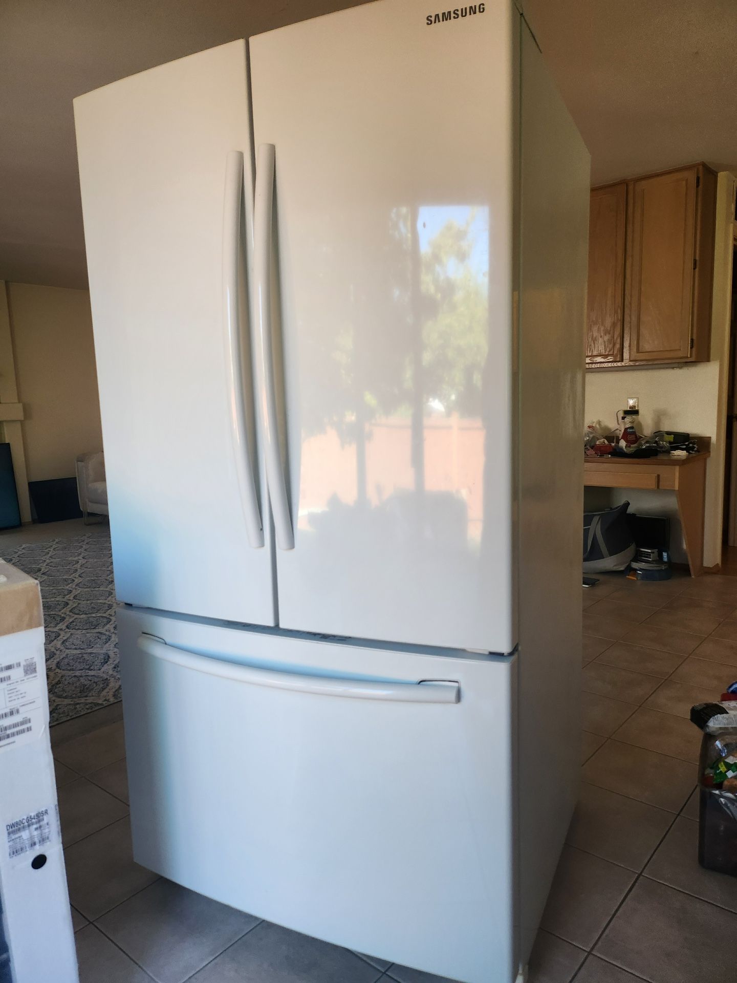 PENDING - Free Working Refrigerator - pickup In Renton