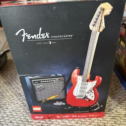 RETIRED LEGO Ideas #21329 LEGO® Ideas Fender® Stratocaster™