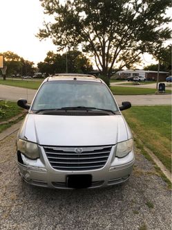 2005 Chrysler Town & Country