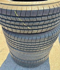 215/85/16 Michelin set de Tires con 80% de Vida las 4