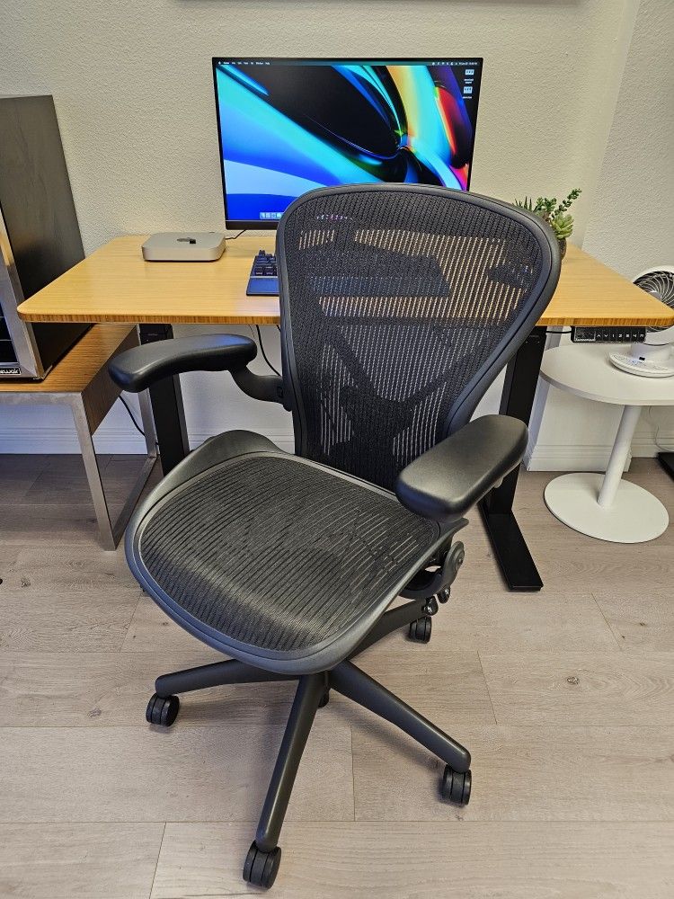 Herman Miller Aeron Classic Size B POSTURE FIT Support Great Condition