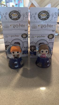Harry Potter snow globe
