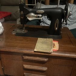 Vintage White Rotary Sewing Machine 