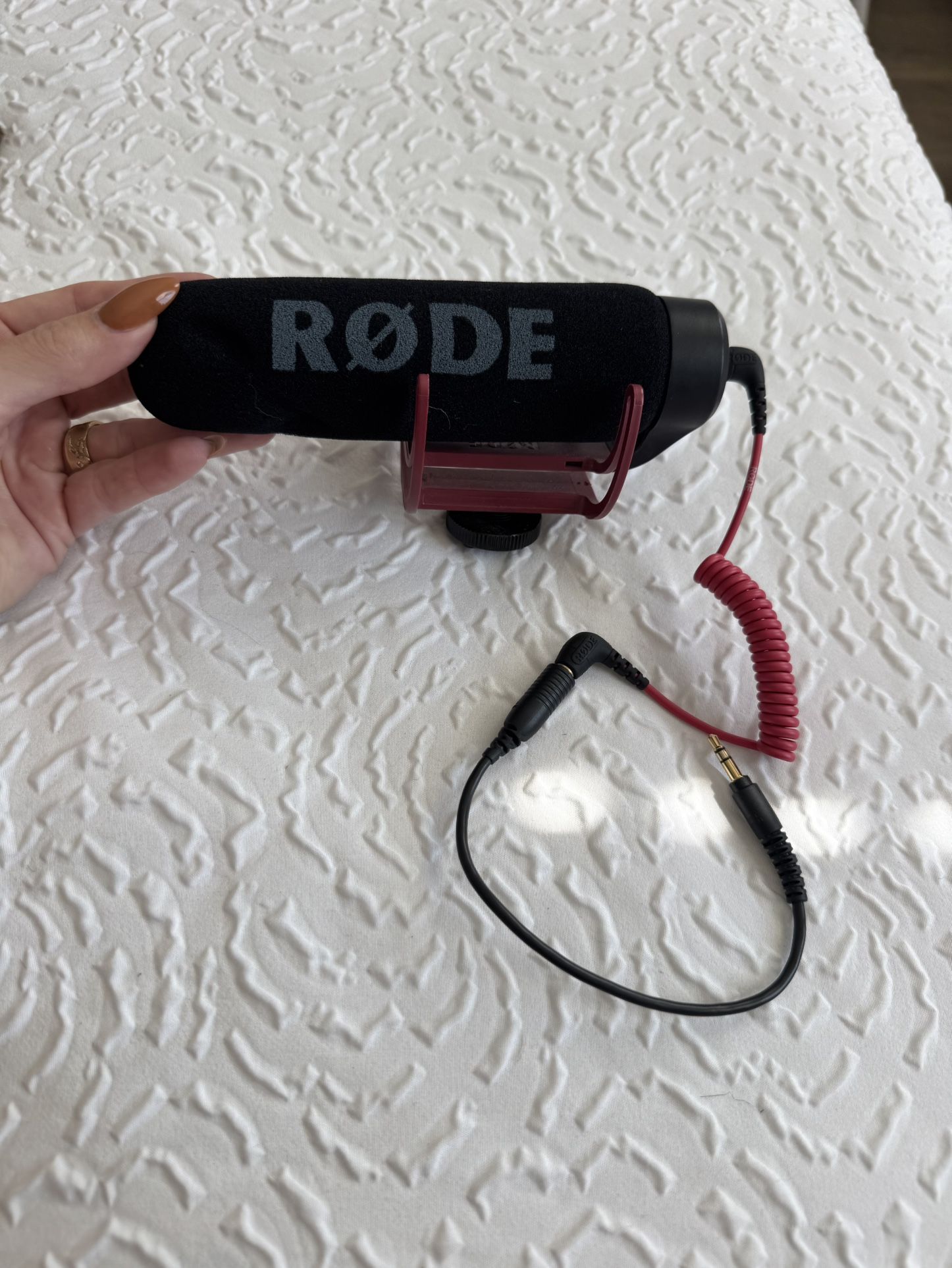 Rode VideoMic GO – Camera-Mount Shotgun Microphone