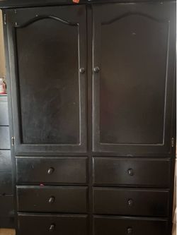 Closet dresser