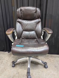 Brown Leather Executive Office Chair with Contrast Stitching