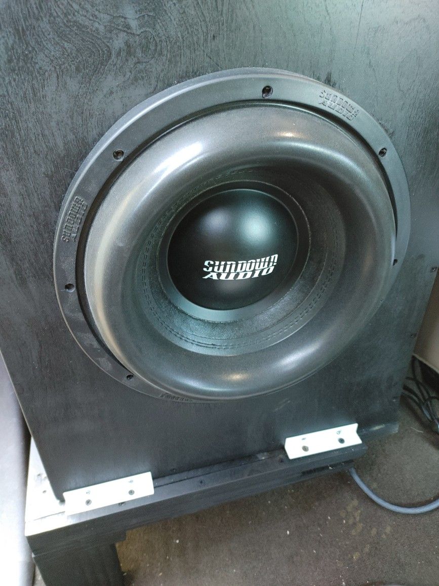 Sundown Audio Zv5 12 Inch Subwoofer With Birch Box for Sale in Riverview, FL OfferUp