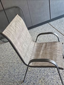 4 chairs I table New