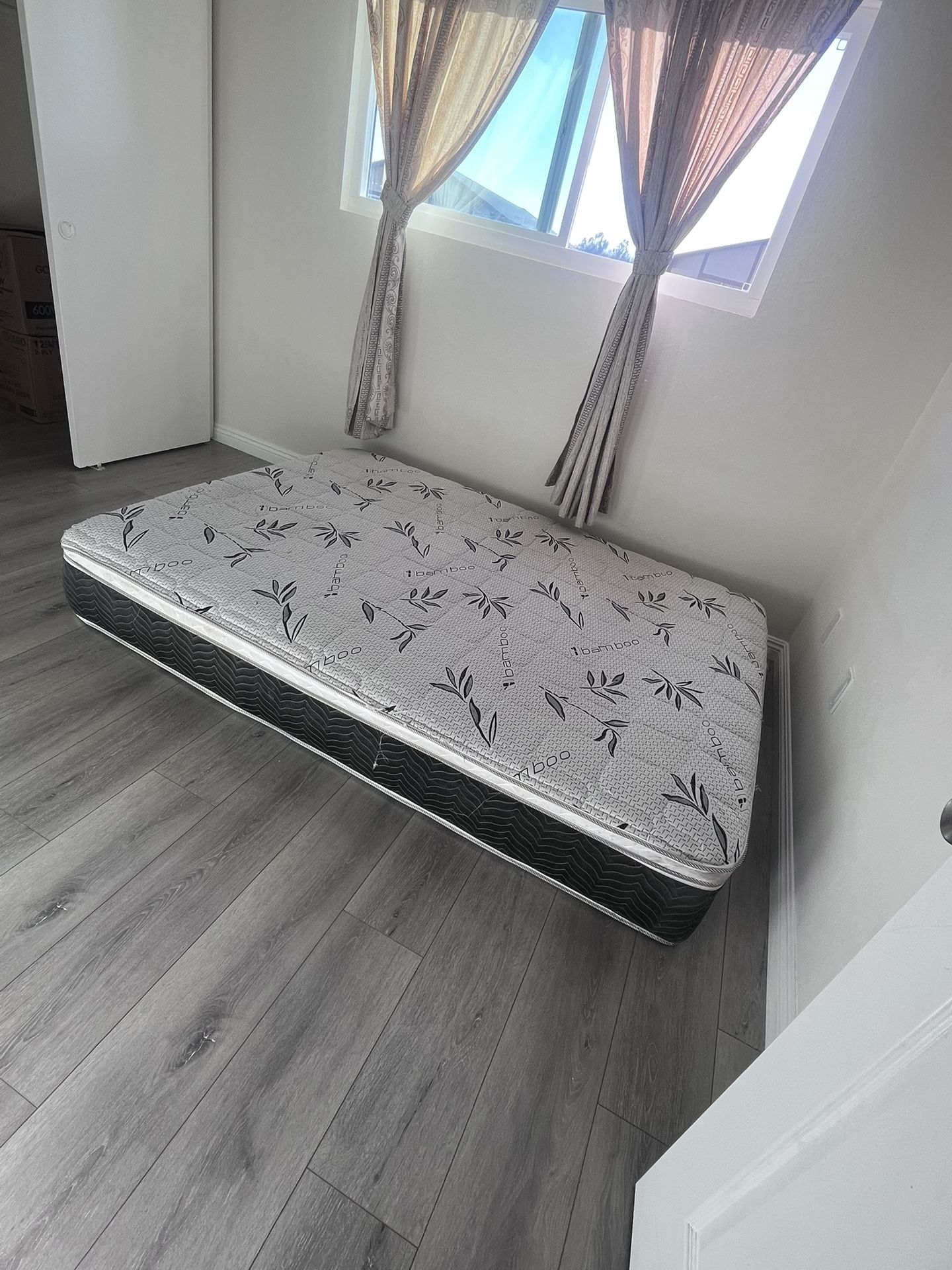 Full Size Mattress And Bed Frame $100
